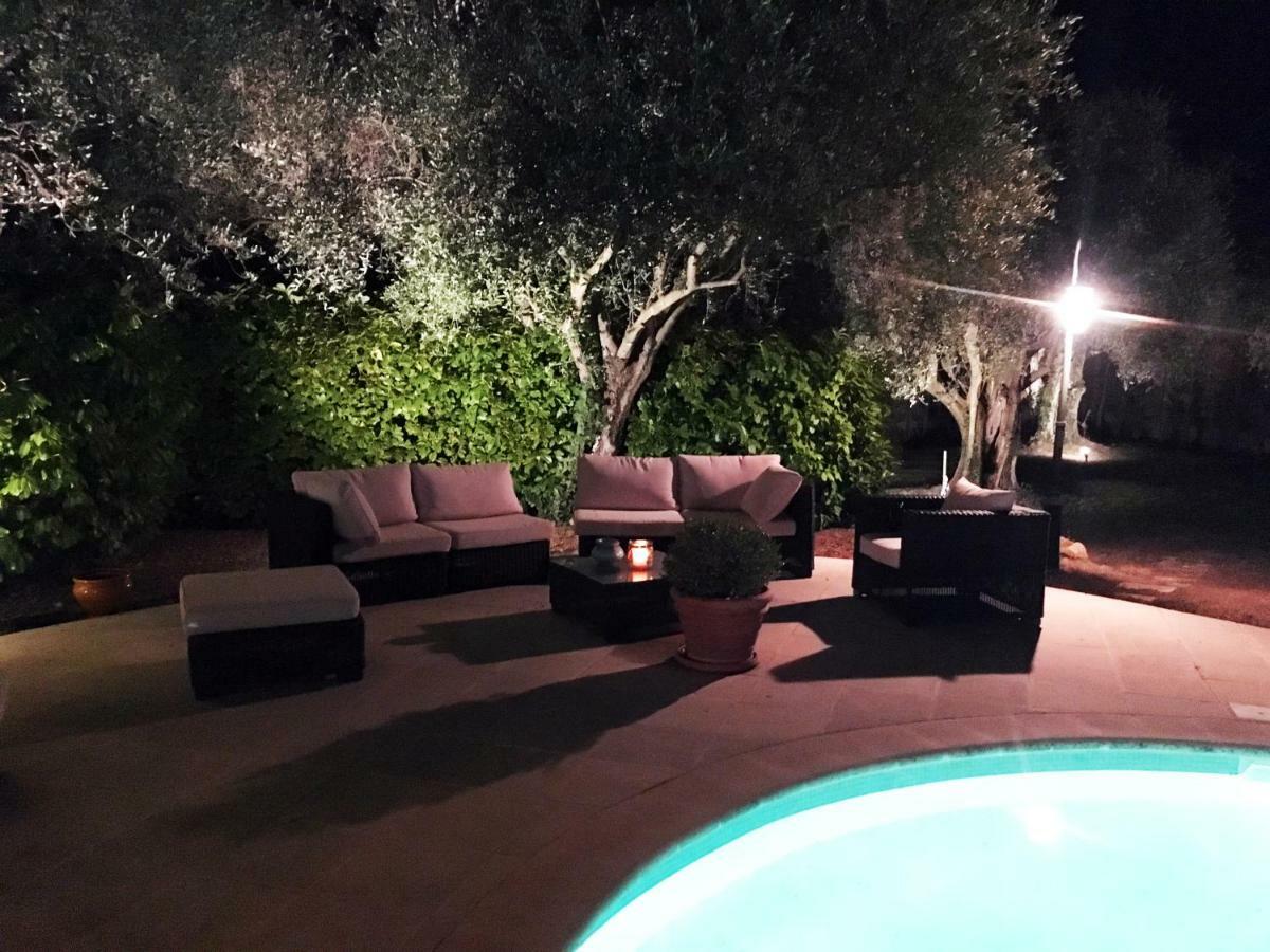 Le Champmazet Bed & Breakfast La Roquette-sur-Siagne ภายนอก รูปภาพ