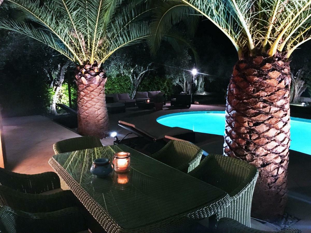 Le Champmazet Bed & Breakfast La Roquette-sur-Siagne ภายนอก รูปภาพ