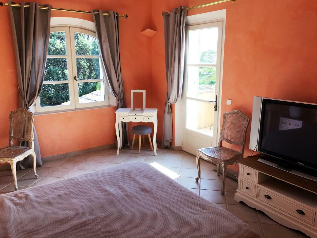 Le Champmazet Bed & Breakfast La Roquette-sur-Siagne ภายนอก รูปภาพ