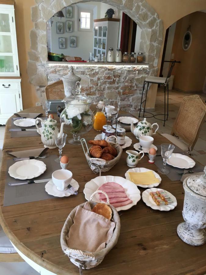 Le Champmazet Bed & Breakfast La Roquette-sur-Siagne ภายนอก รูปภาพ