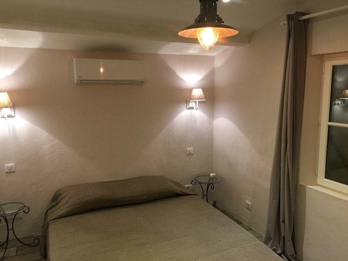 Le Champmazet Bed & Breakfast La Roquette-sur-Siagne ภายนอก รูปภาพ
