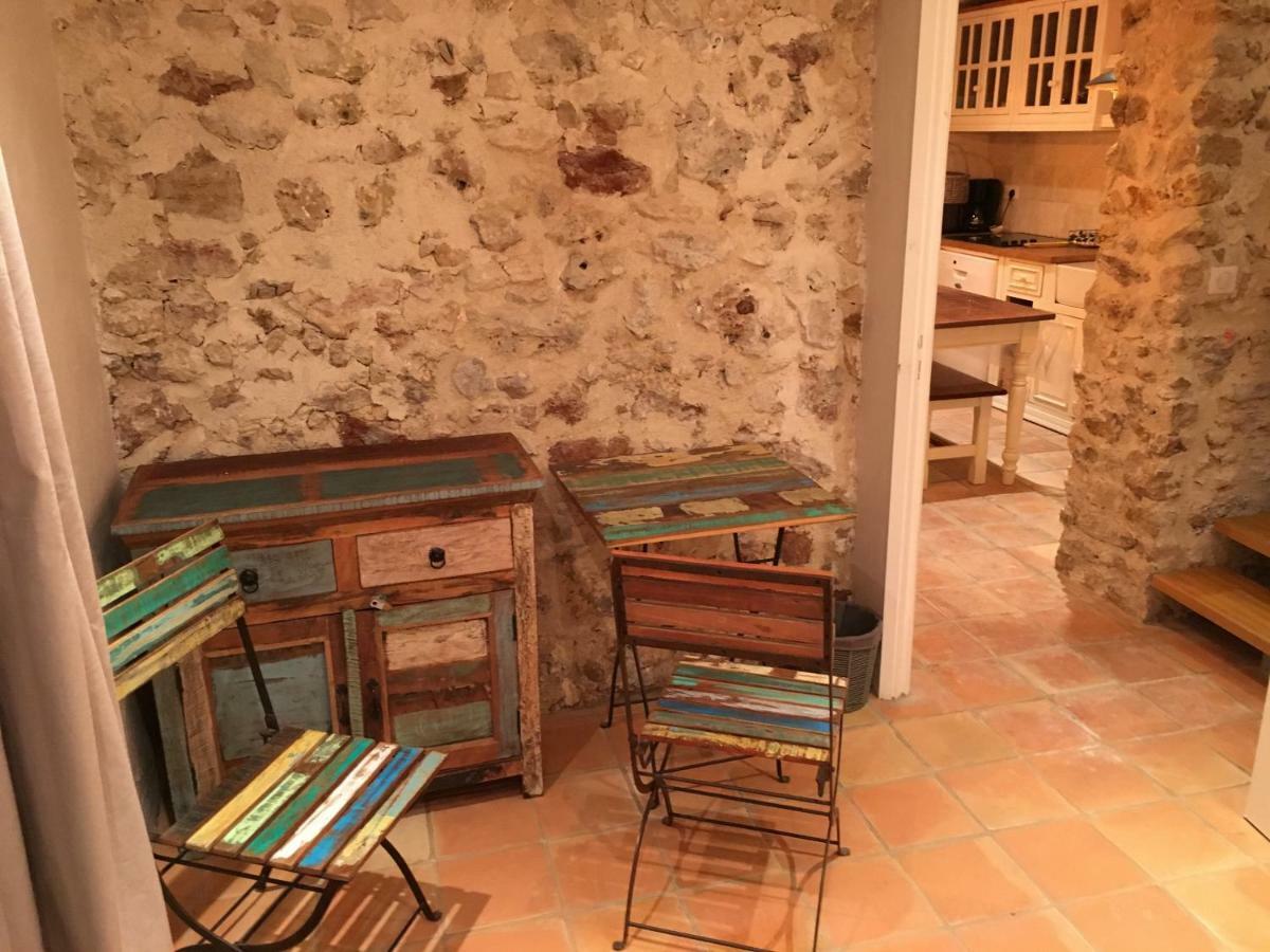 Le Champmazet Bed & Breakfast La Roquette-sur-Siagne ภายนอก รูปภาพ
